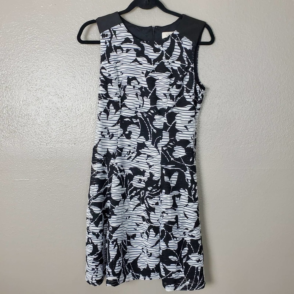 LOFT Black/White Flower Fit & Flare Dress 2